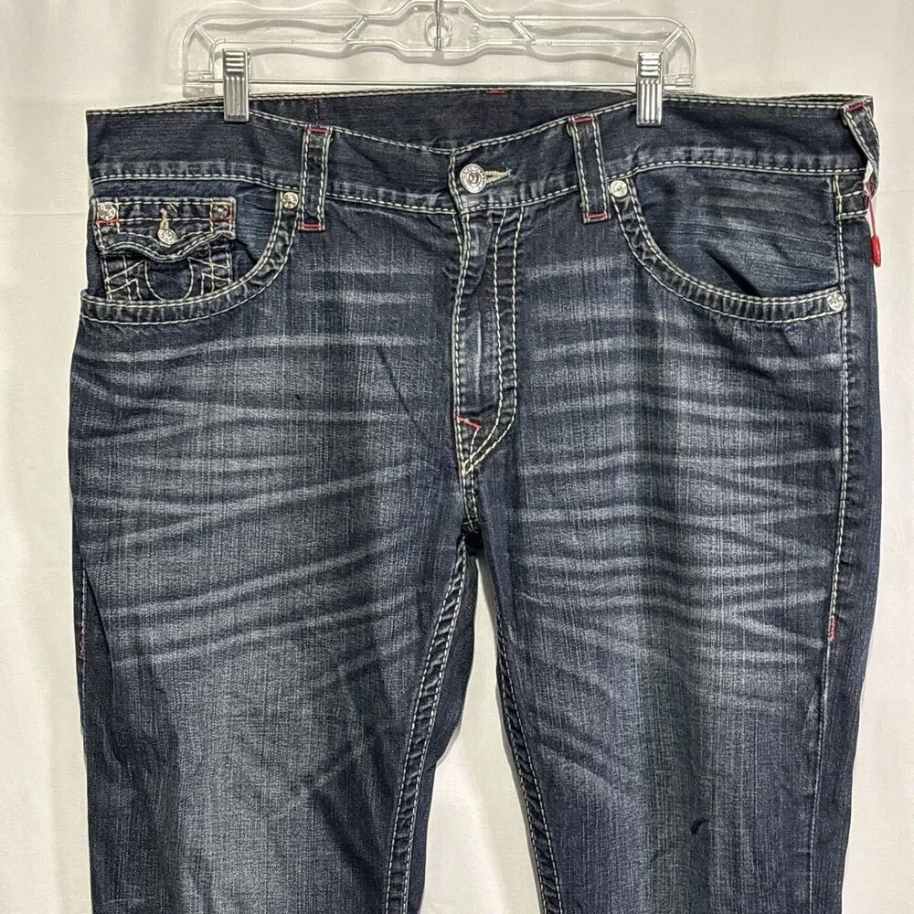 True Religion Straight Jeans Mens 40 x 33 Dark Wash Flap Pockets Big T Earthworm
